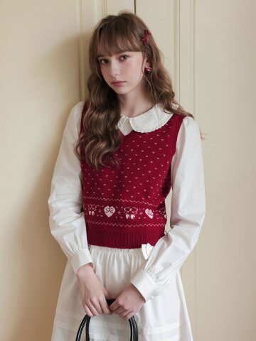 Cest_Red v-neck knit vest