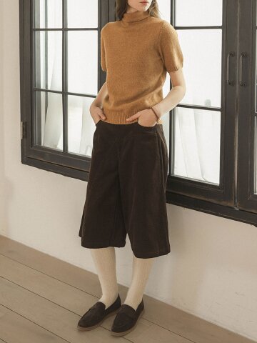 PM_Corduroy pleated midi pants
