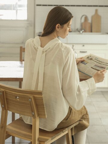 PM_Back ribbon blouse