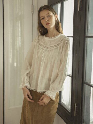 PM_Embroidered lace yoke blouse