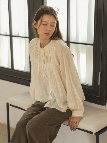 PM_Shirred ribbon blouse