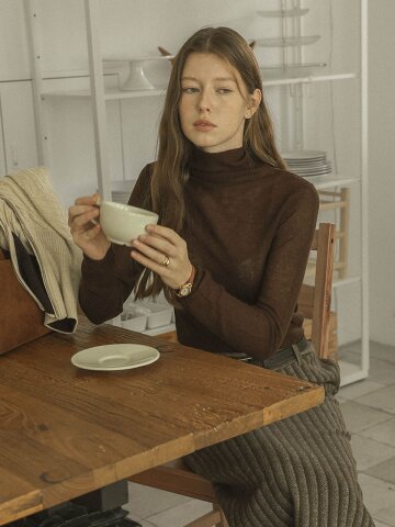 PM_Slim turtleneck knit top