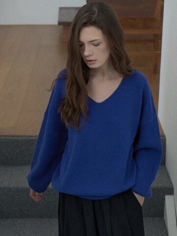 V-neck Oversized Knit Pullover - BLUE
