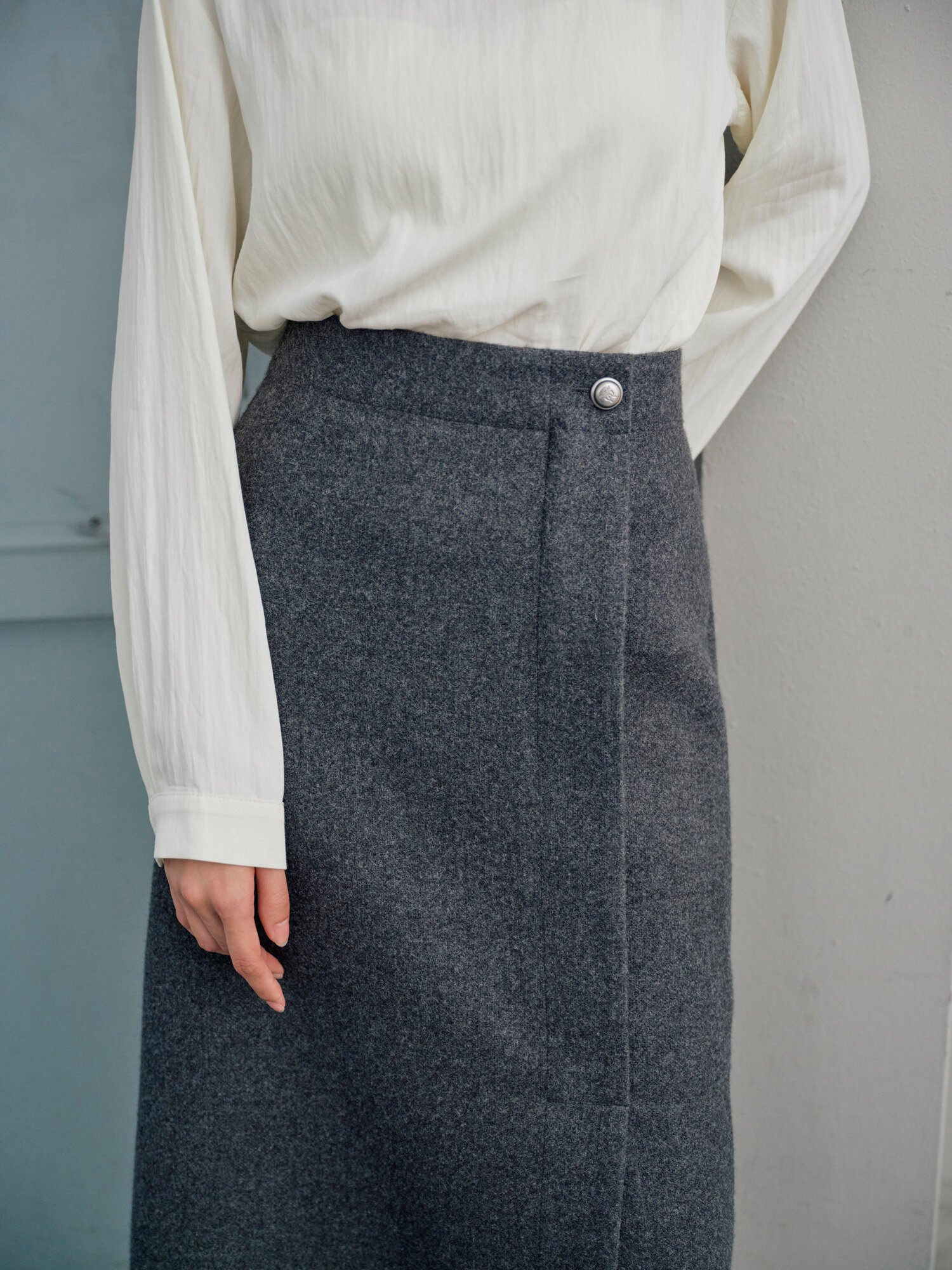 언밸런스 슬릿 H라인 스커트 (GREY)