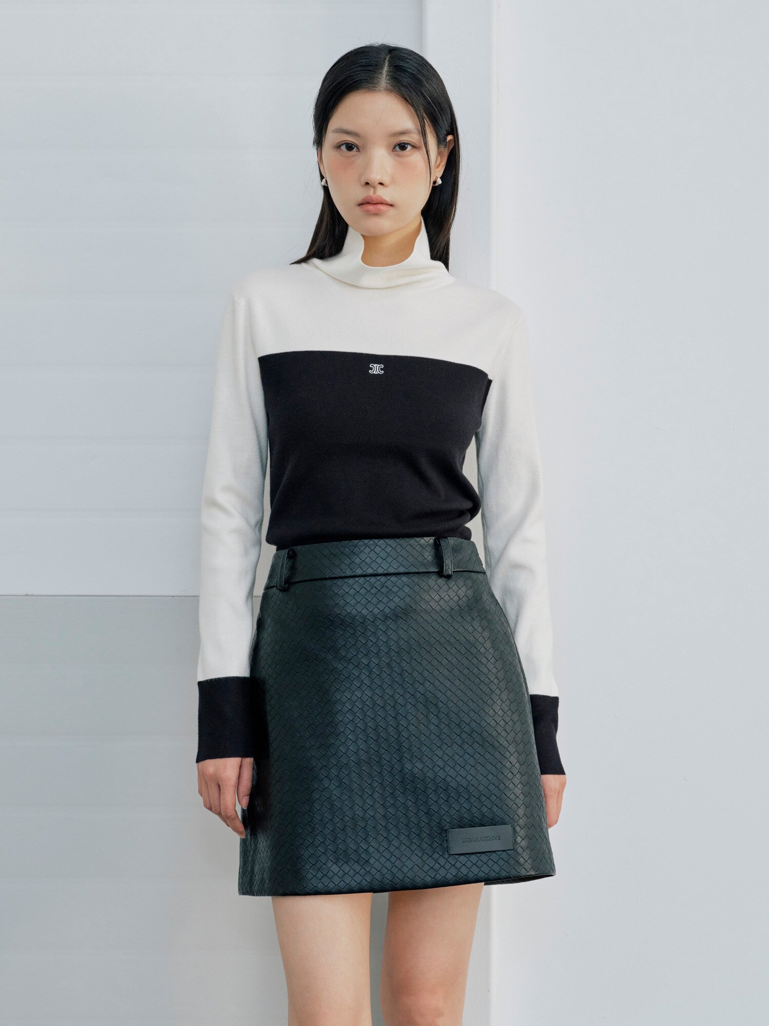 레더 A라인 미니 스커트 (BLACK)