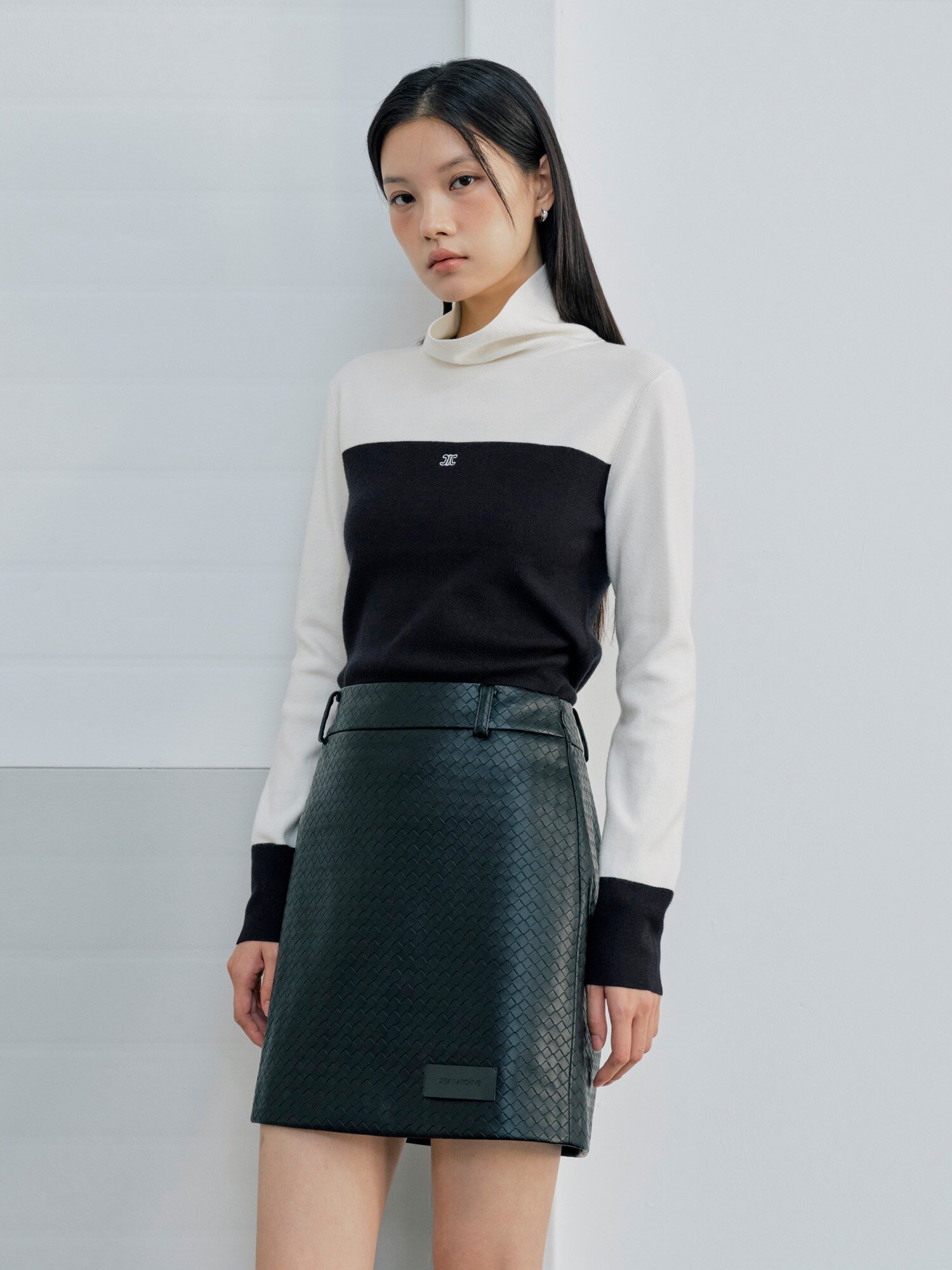 레더 A라인 미니 스커트 (BLACK)