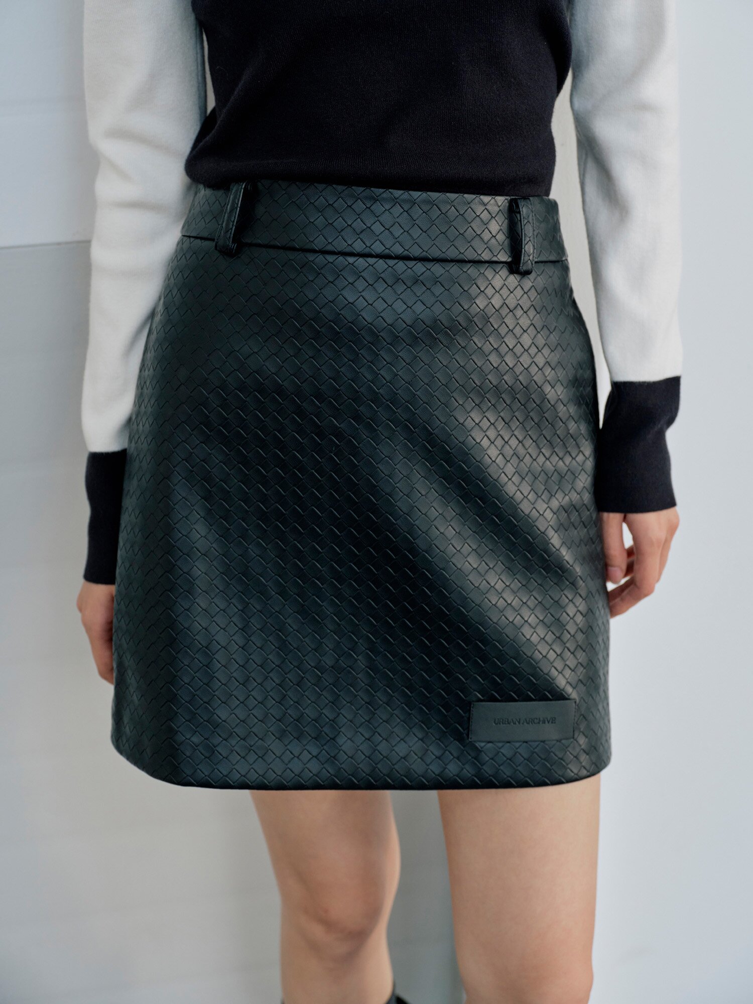 레더 A라인 미니 스커트 (BLACK)