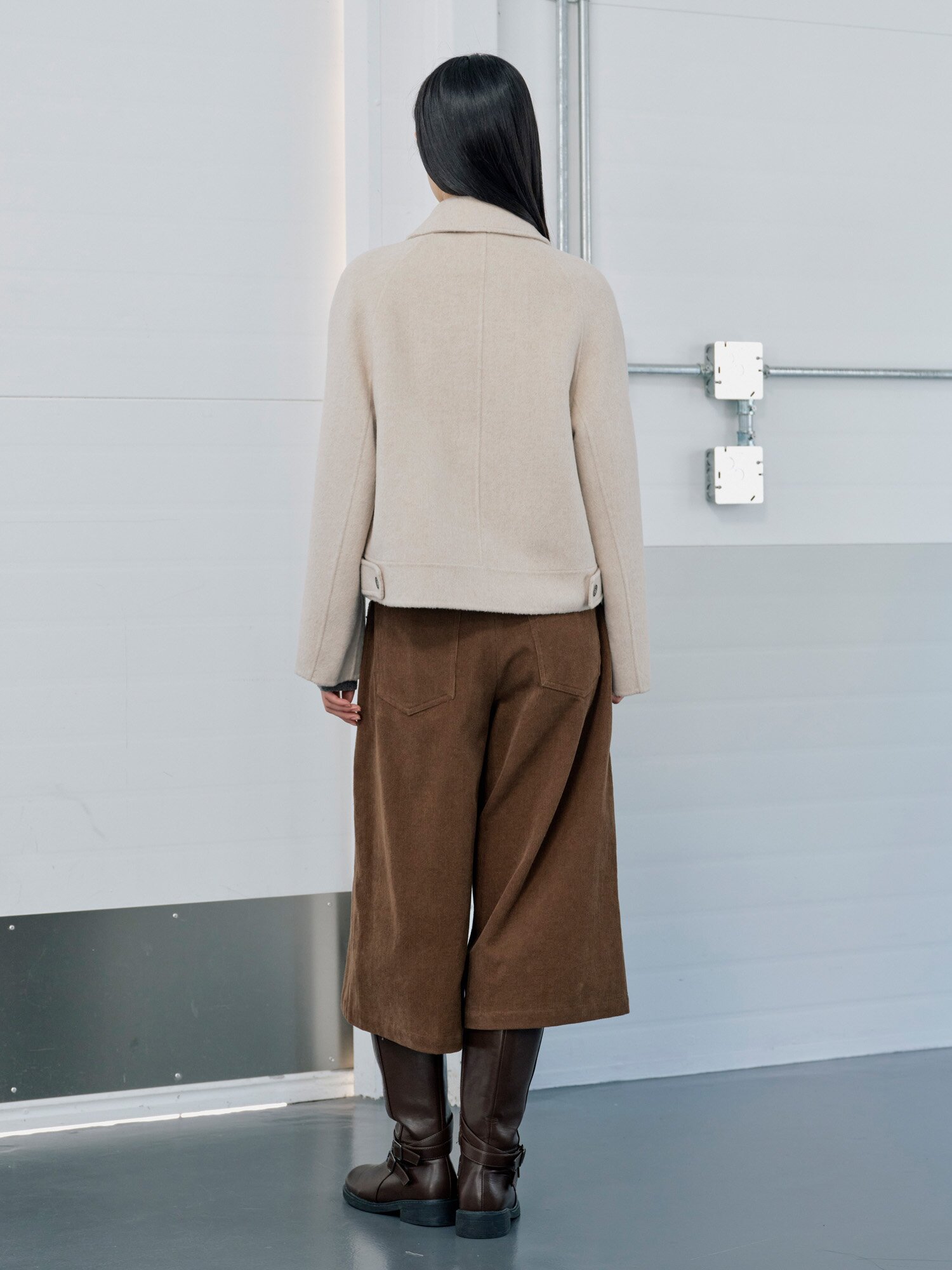울 싱글 칼라 크롭 핸드메이드 코트 (LIGHT BEIGE)