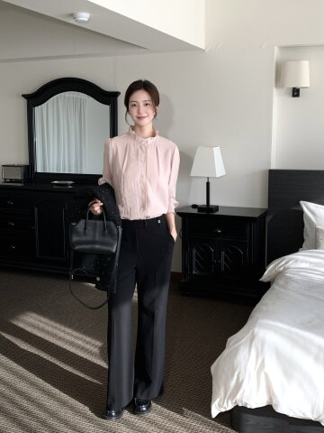 스판 메탈 장식 부츠컷 팬츠 (BLACK)