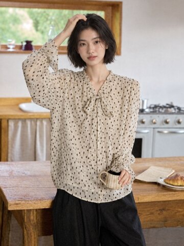 LS_Long-sleeve polka dot top