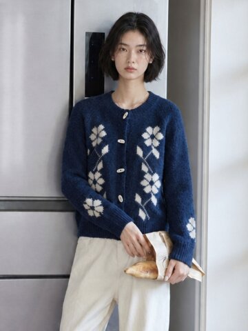 LS_Blue long-sleeve knit cardigan