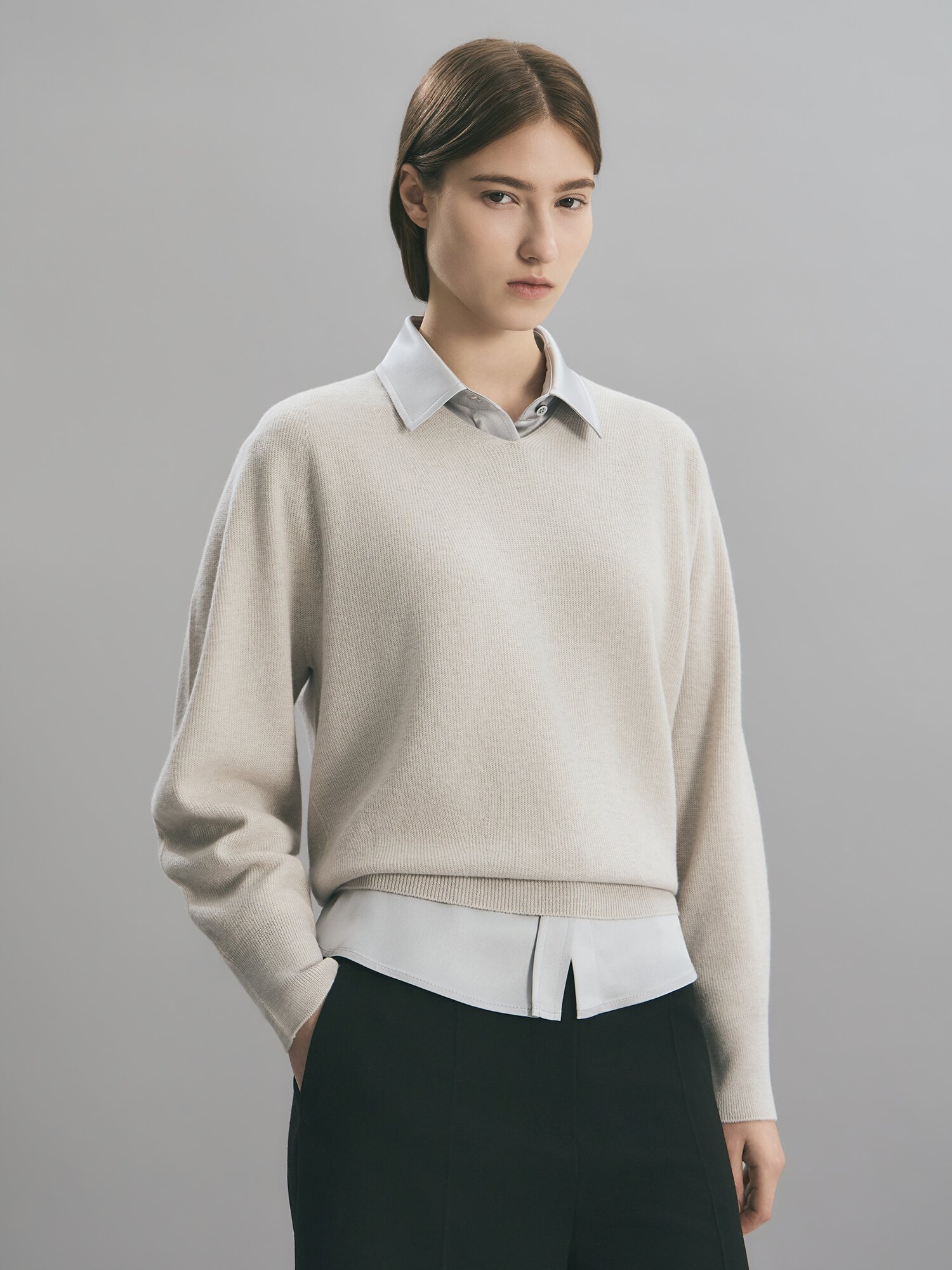 울 브이넥 니트 (LIGHT GREY)