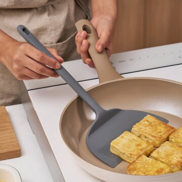 바겐슈타이거 플로우 플래티넘 실리콘 키친툴 커브드 마스터 그레이