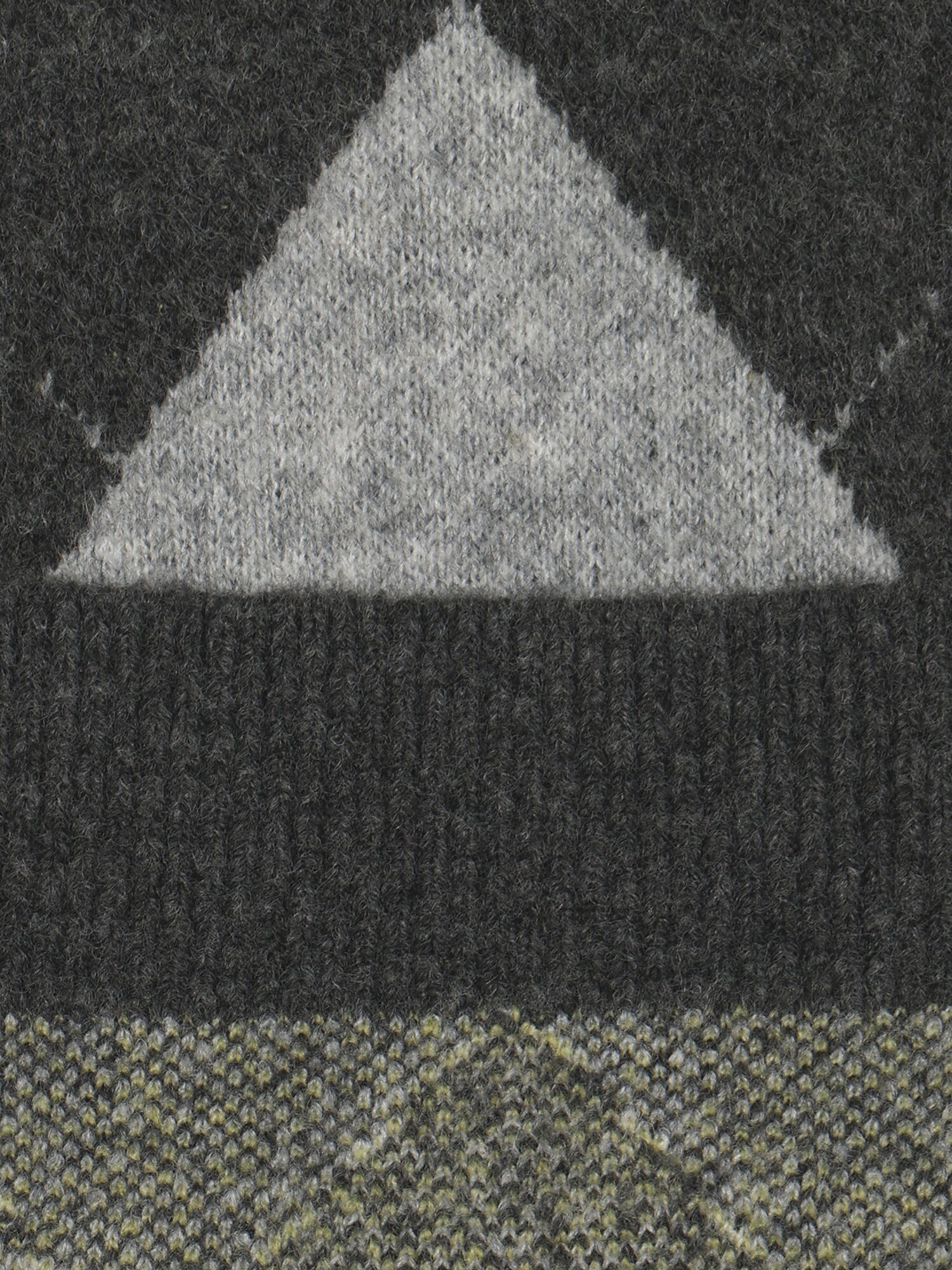 아가일 브이넥 풀오버 니트 (DARK GREY)
