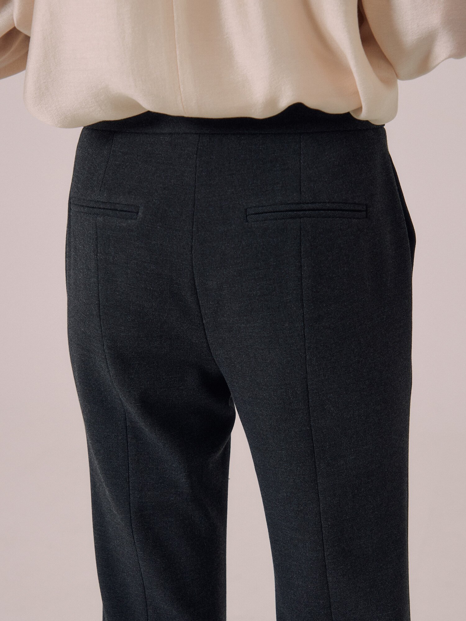 기모 절개 슬림 일자핏 팬츠 (DARK GREY)