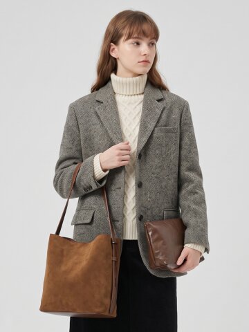 오로르 파우치 포함 스웨이드 버킷백 데일리 세무가방 버킷백 M214