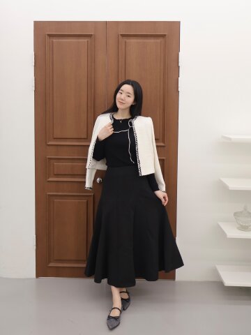 벨티드 절개 플레어 스커트 