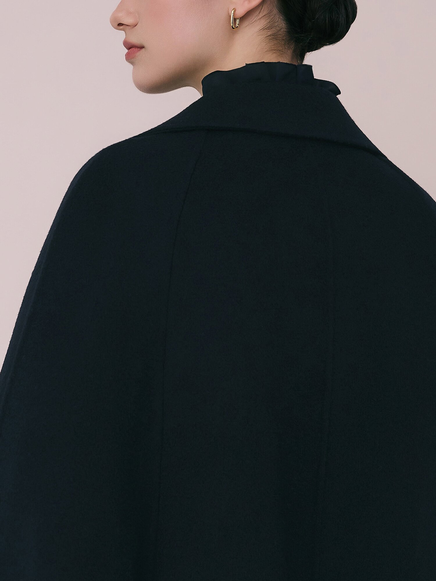벨티드 케이프 자켓 (NAVY)