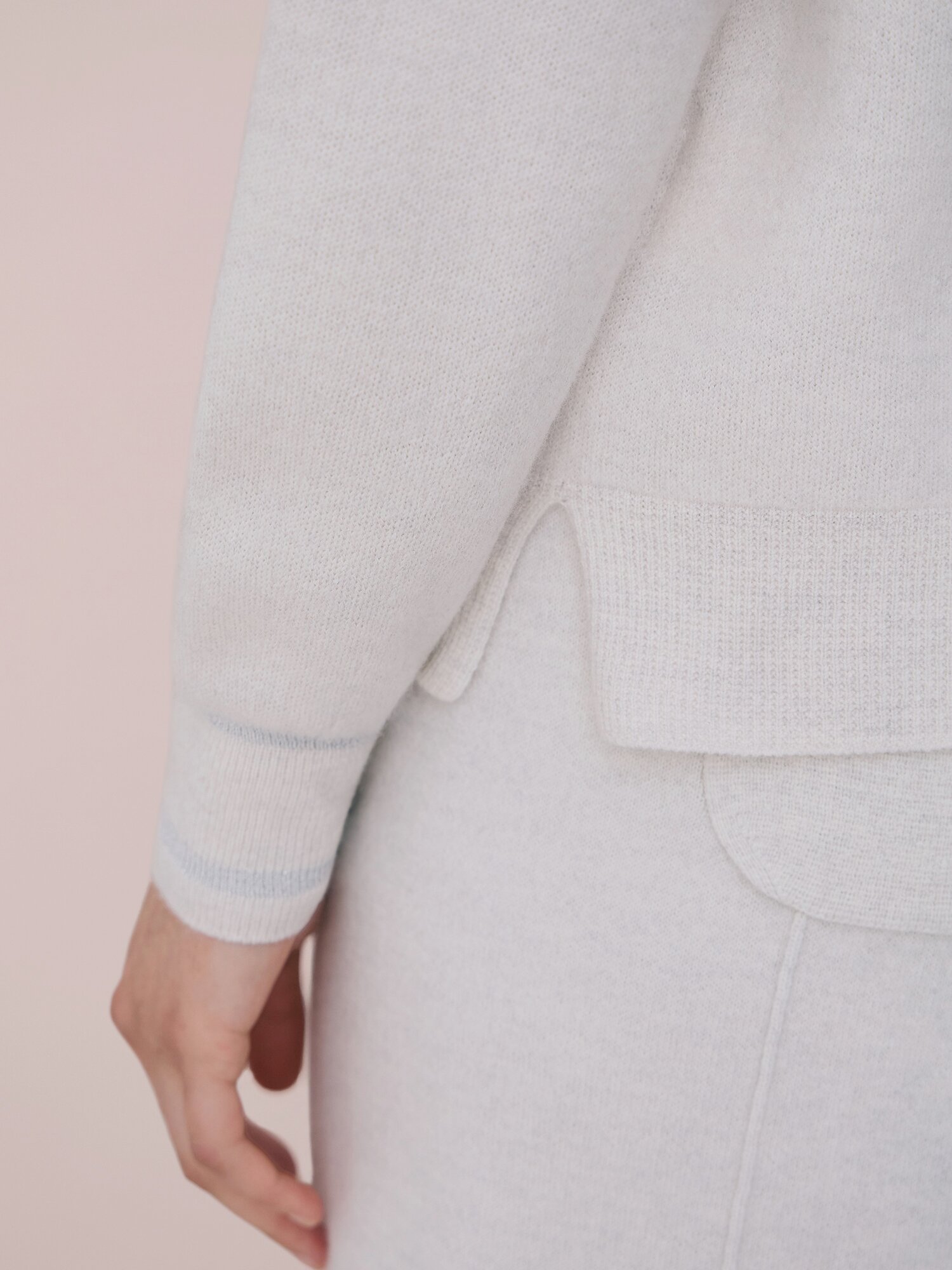 울 브이넥 후드 니트 (LIGHT GREY)