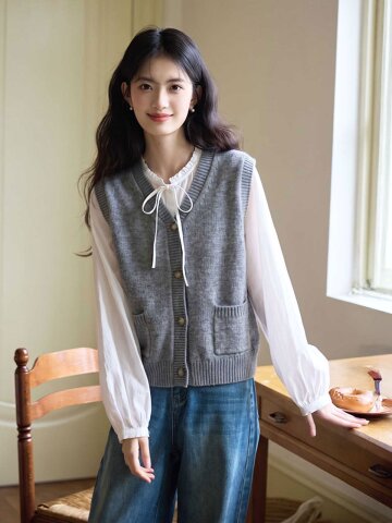 LS_Layered sweater vest