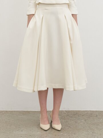 Signature Volume Tuck Flare Skirt / Ivory(2Color).