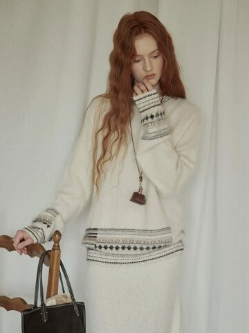 PM_Vintage border sweater