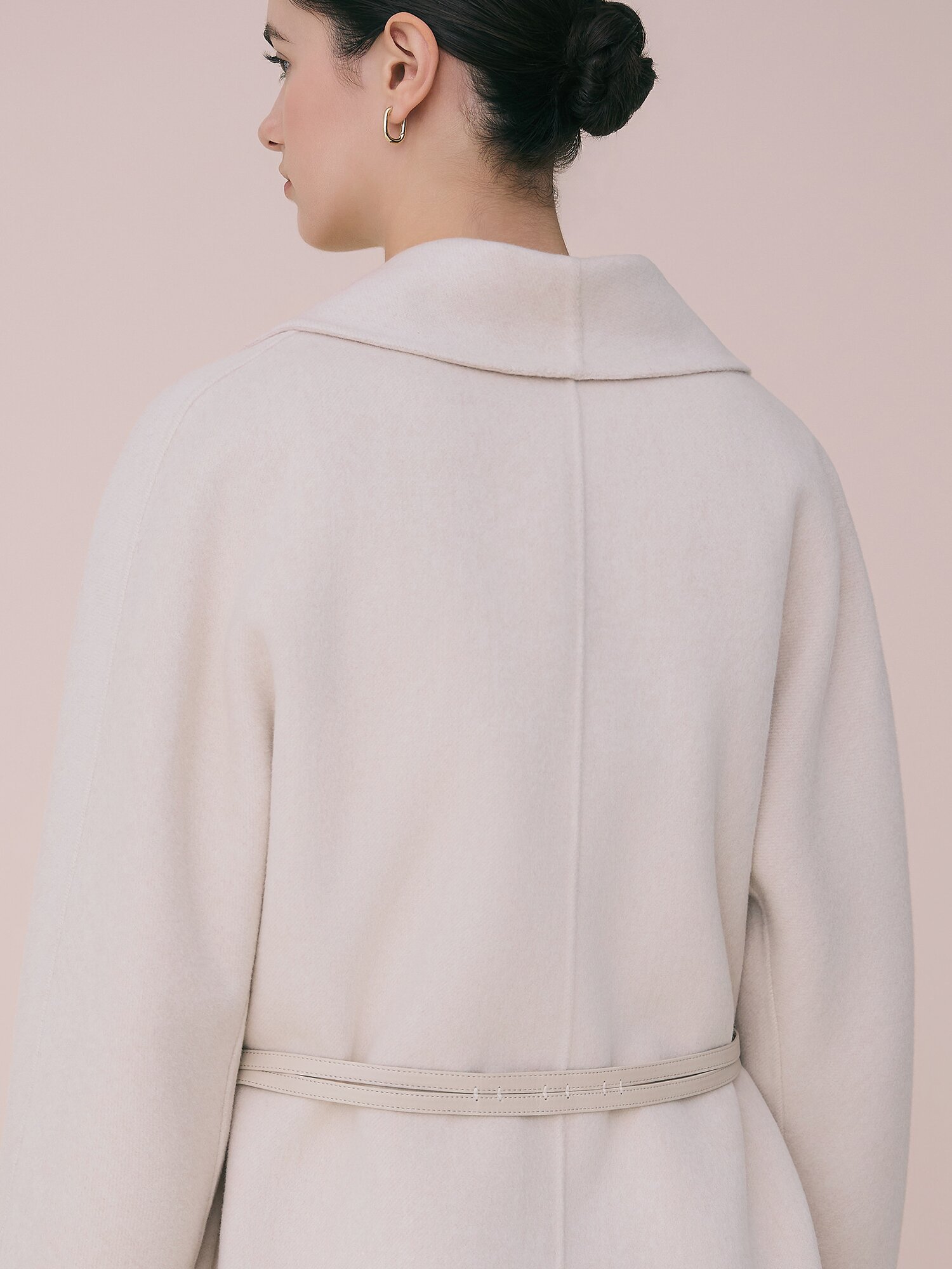 벨티드 숄 칼라 코트 (LIGHT BEIGE)