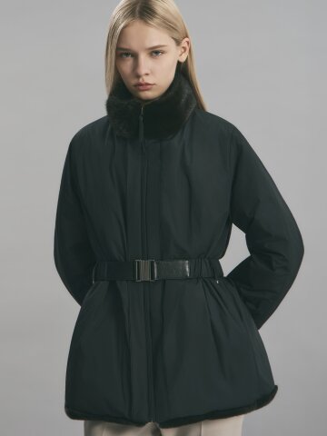 벨티드 하이넥 퍼 구스다운 점퍼 