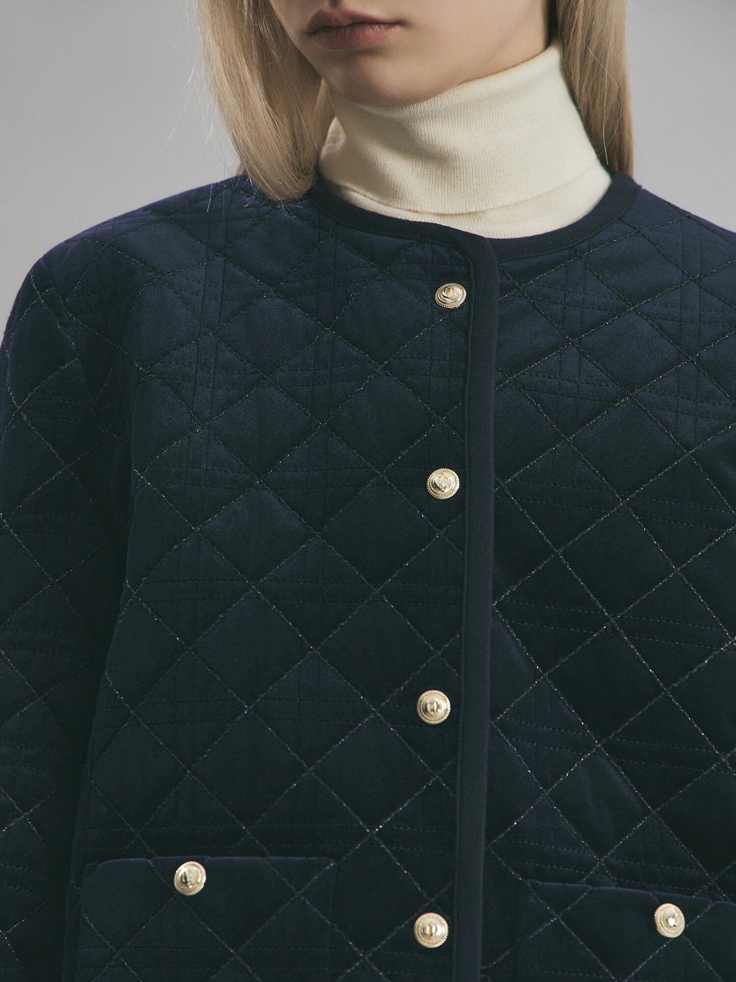 벨벳 라운드넥 퀼팅 자켓 (NAVY)
