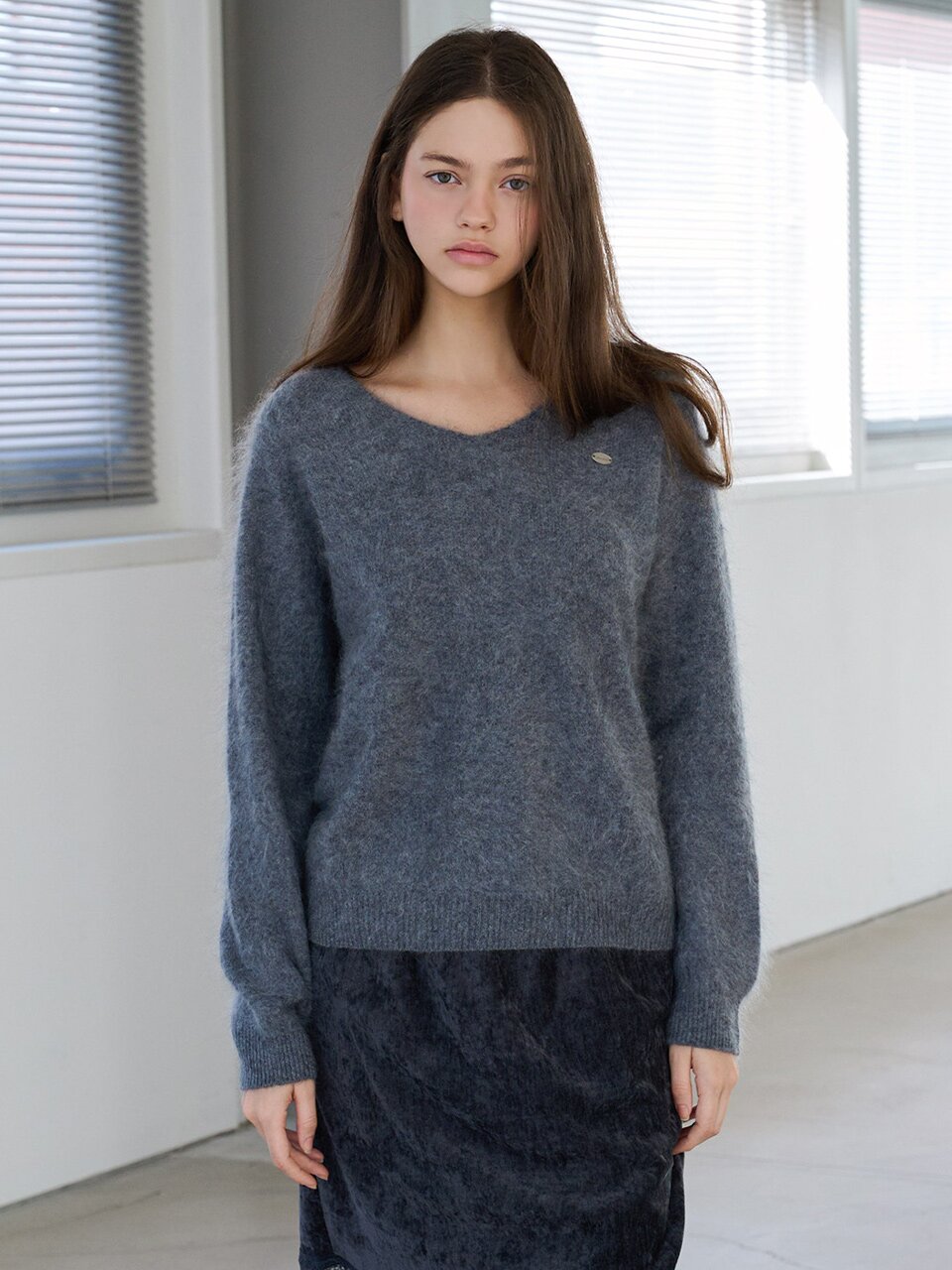 Deep v neck hairy cashmere knit_4 Colors