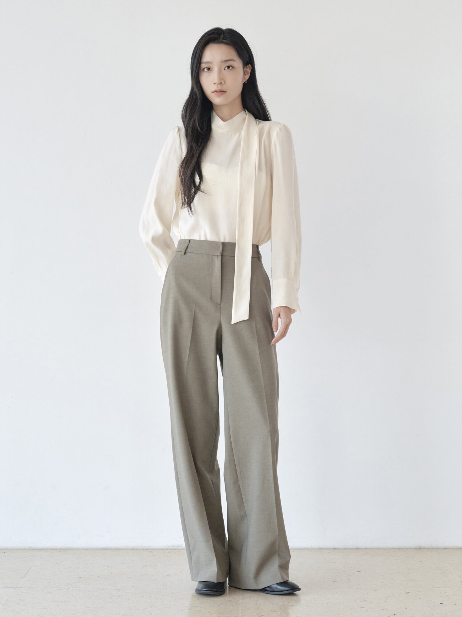 노턱 스트레이트 와이드 팬츠 (LIGHT KHAKI)