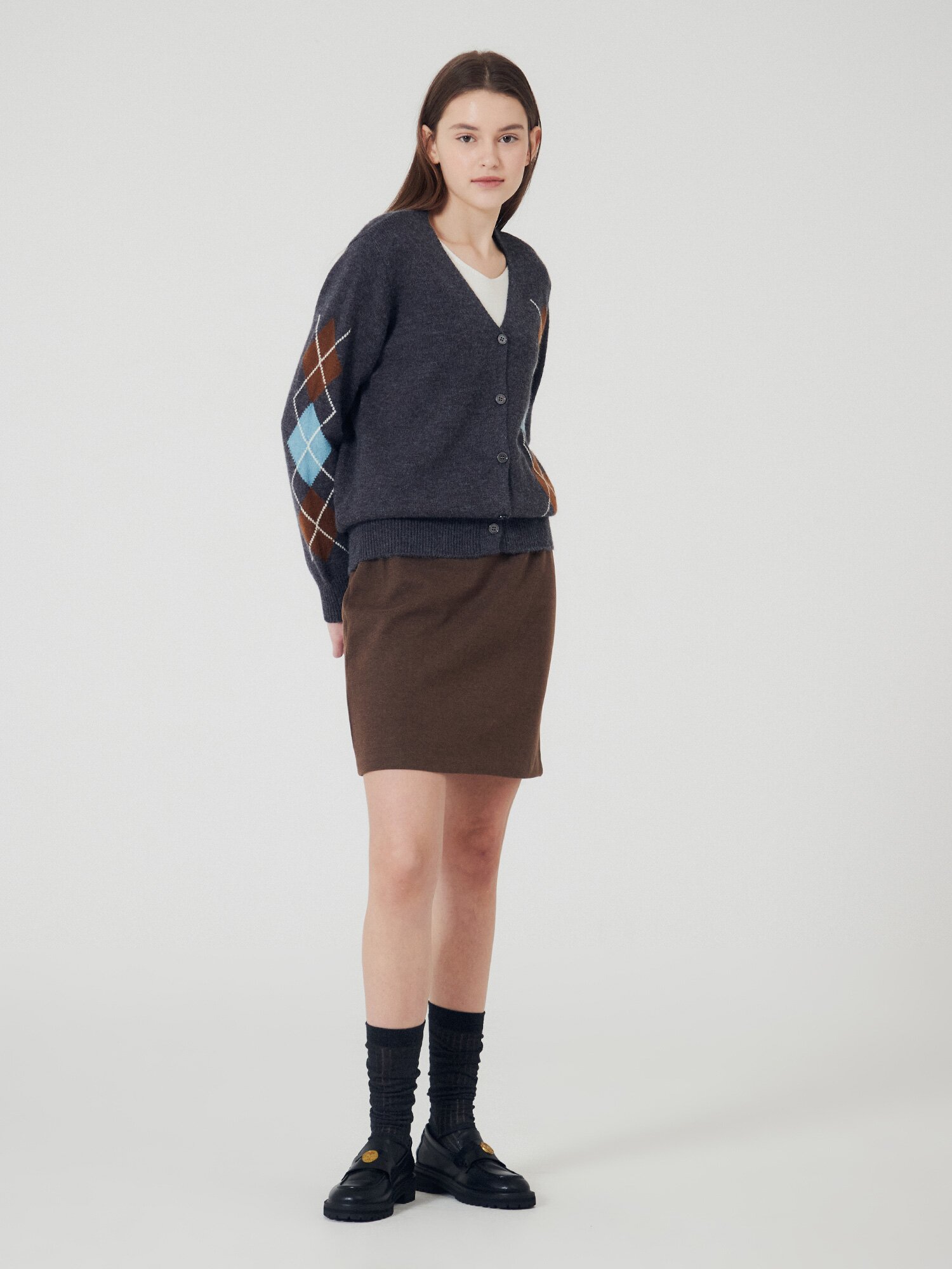 사이드 아가일 브이넥 니트 가디건 (DARK GREY)