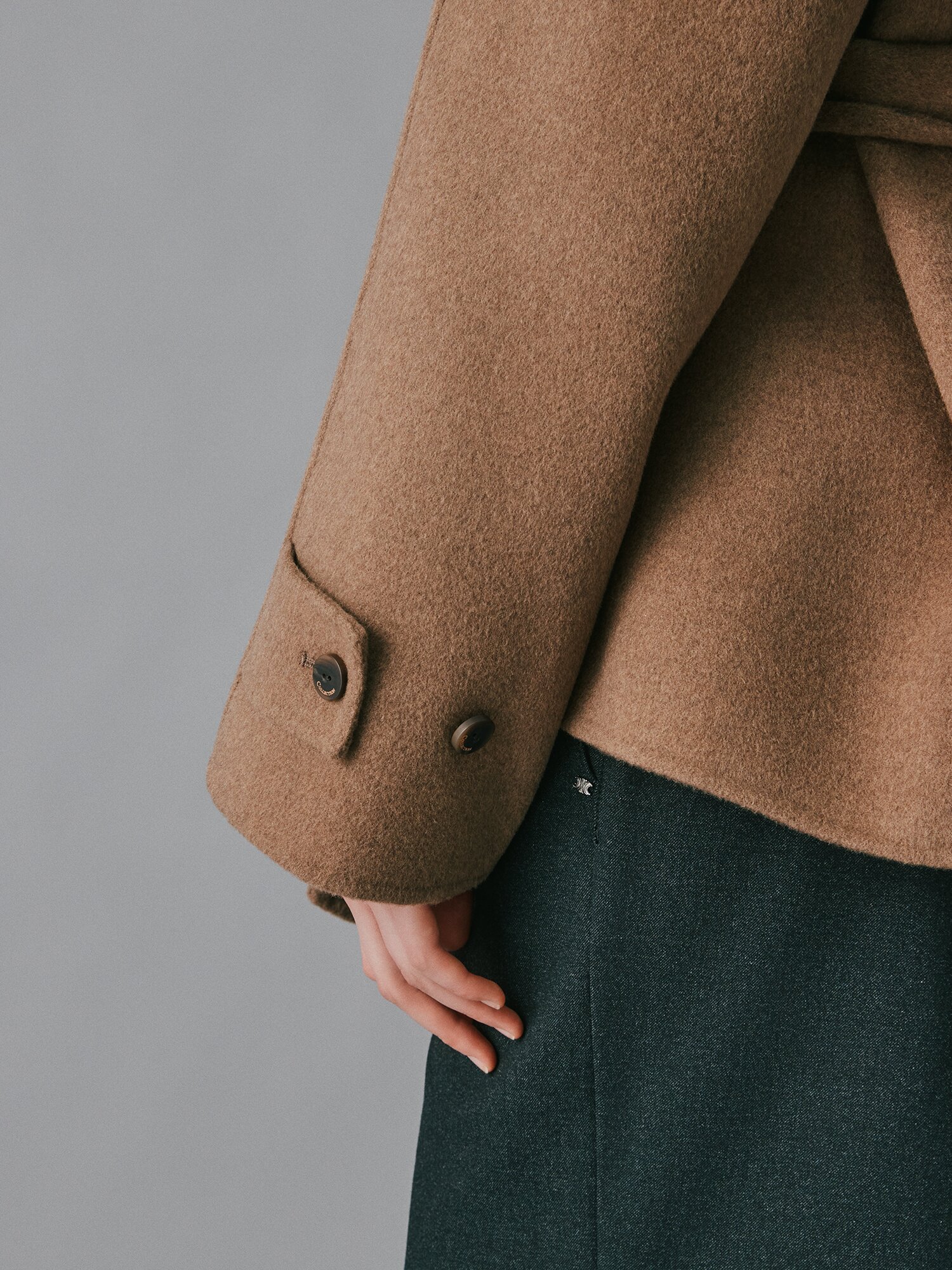 울 캐시미어 블렌드 하이넥 벨티드 자켓 (KHAKI BROWN)