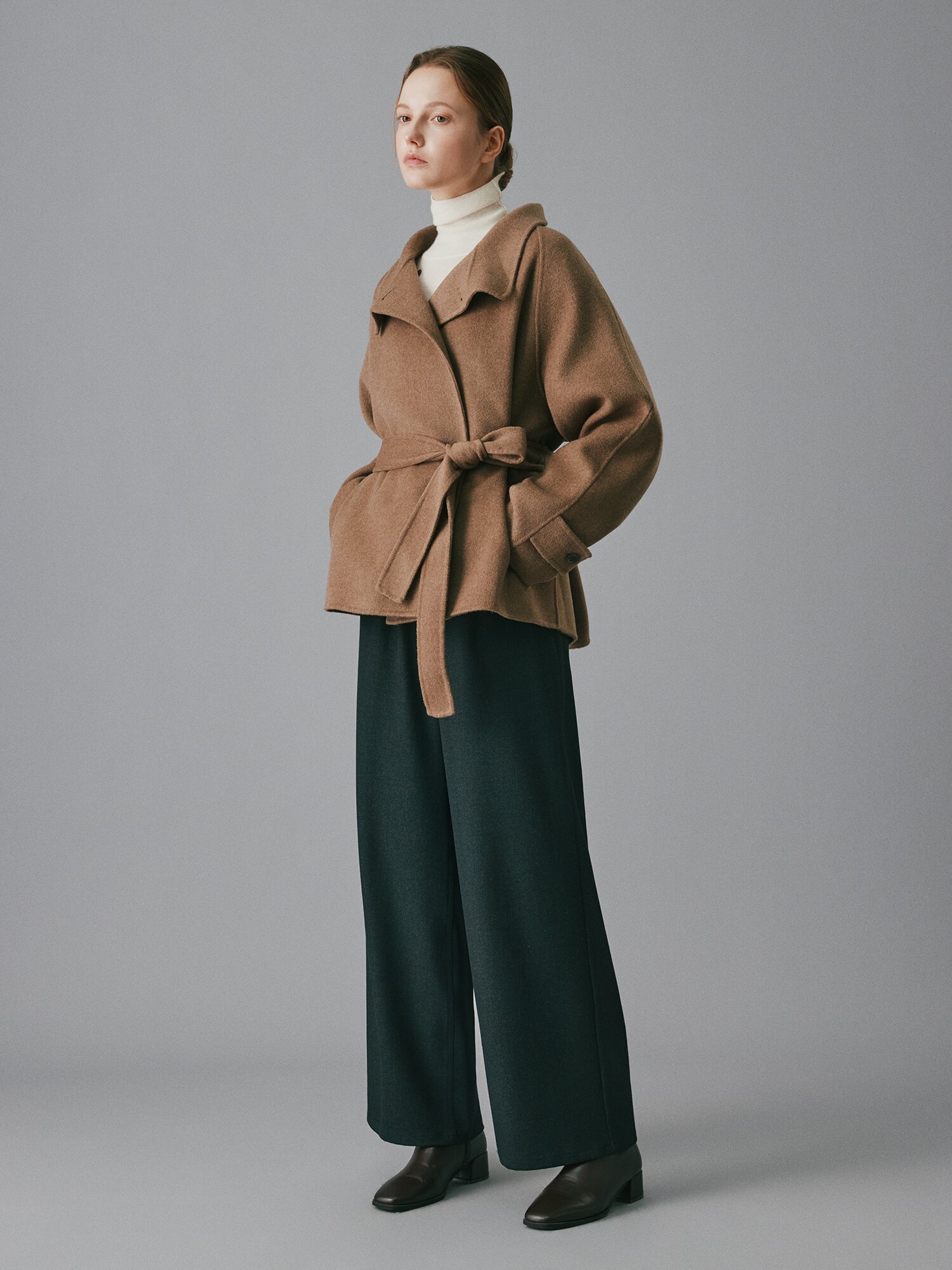 울 캐시미어 블렌드 하이넥 벨티드 자켓 (KHAKI BROWN)