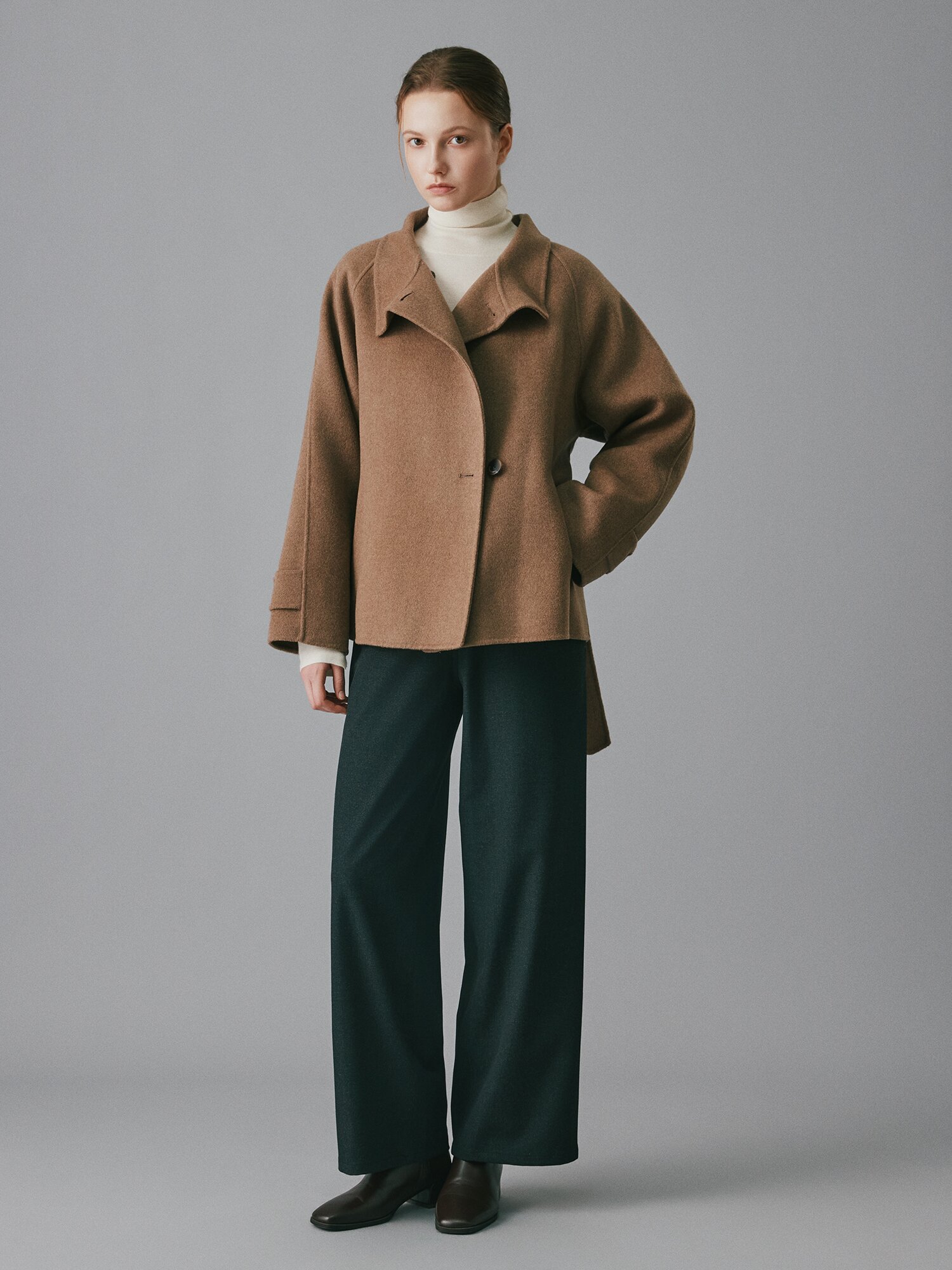 울 캐시미어 블렌드 하이넥 벨티드 자켓 (KHAKI BROWN)