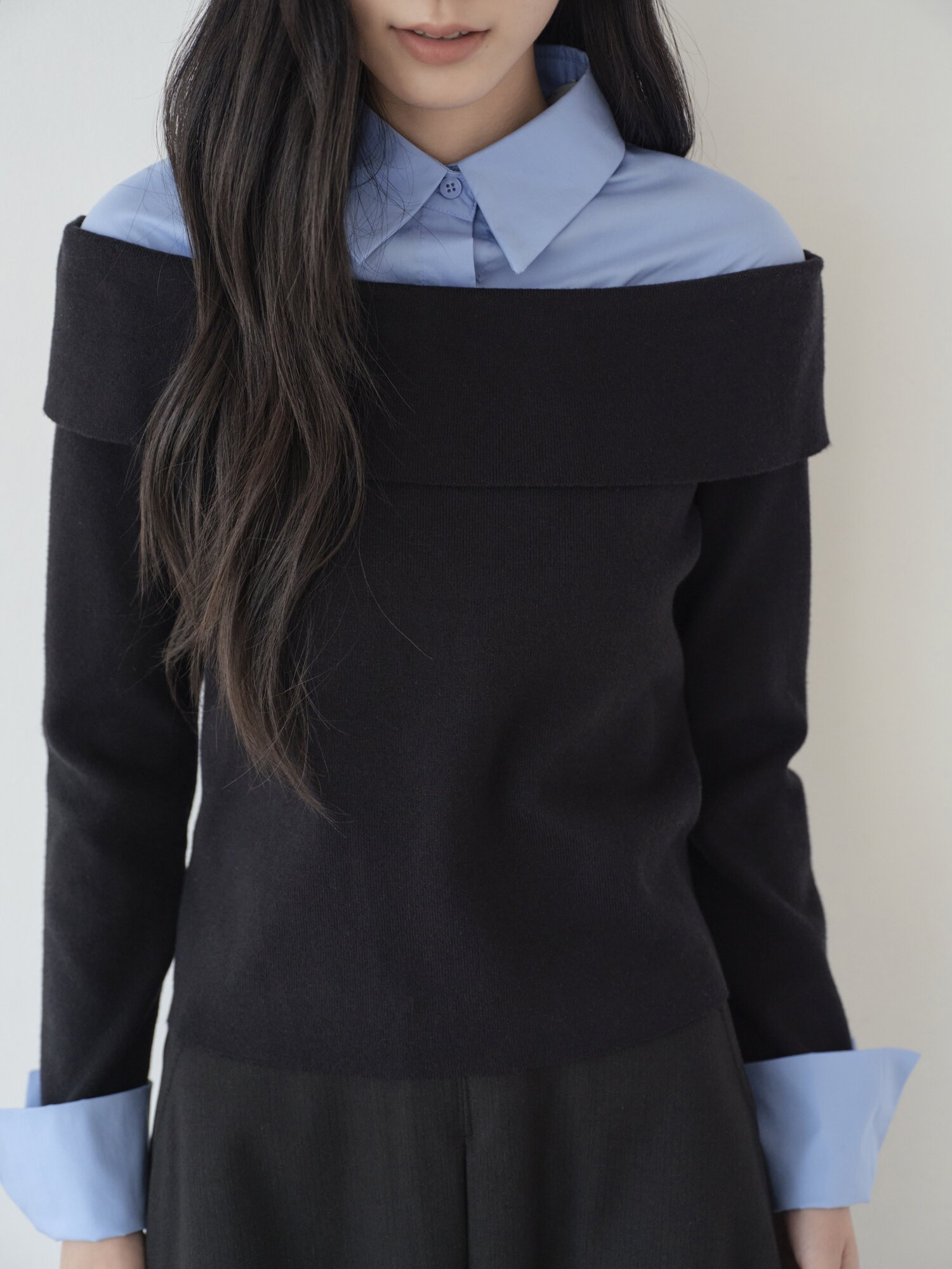 배색 레이어 칼라 셔츠 블라우스 (BLACK)