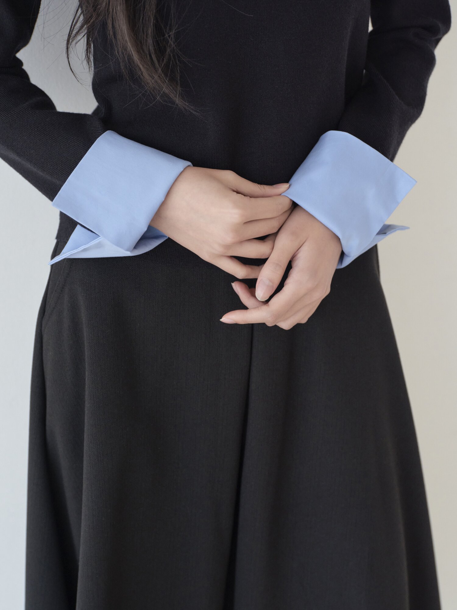 배색 레이어 칼라 셔츠 블라우스 (BLACK)