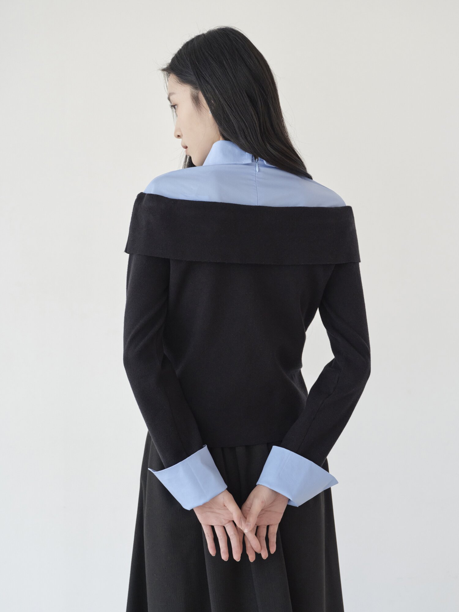 배색 레이어 칼라 셔츠 블라우스 (BLACK)