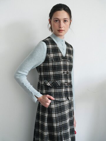 SR_Classic brown plaid vest