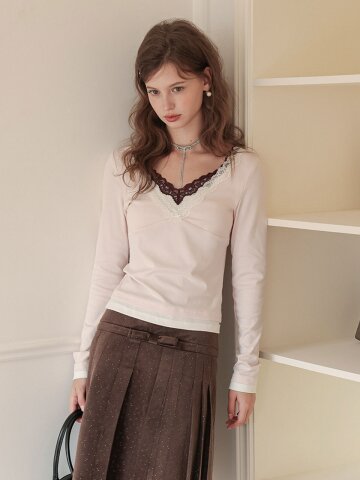 Cest_Faux two-piece lace v-neck top