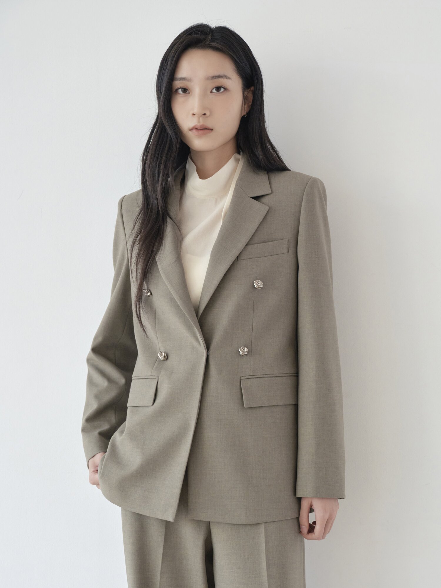 테일러드 더블 버튼 자켓 (LIGHT KHAKI)