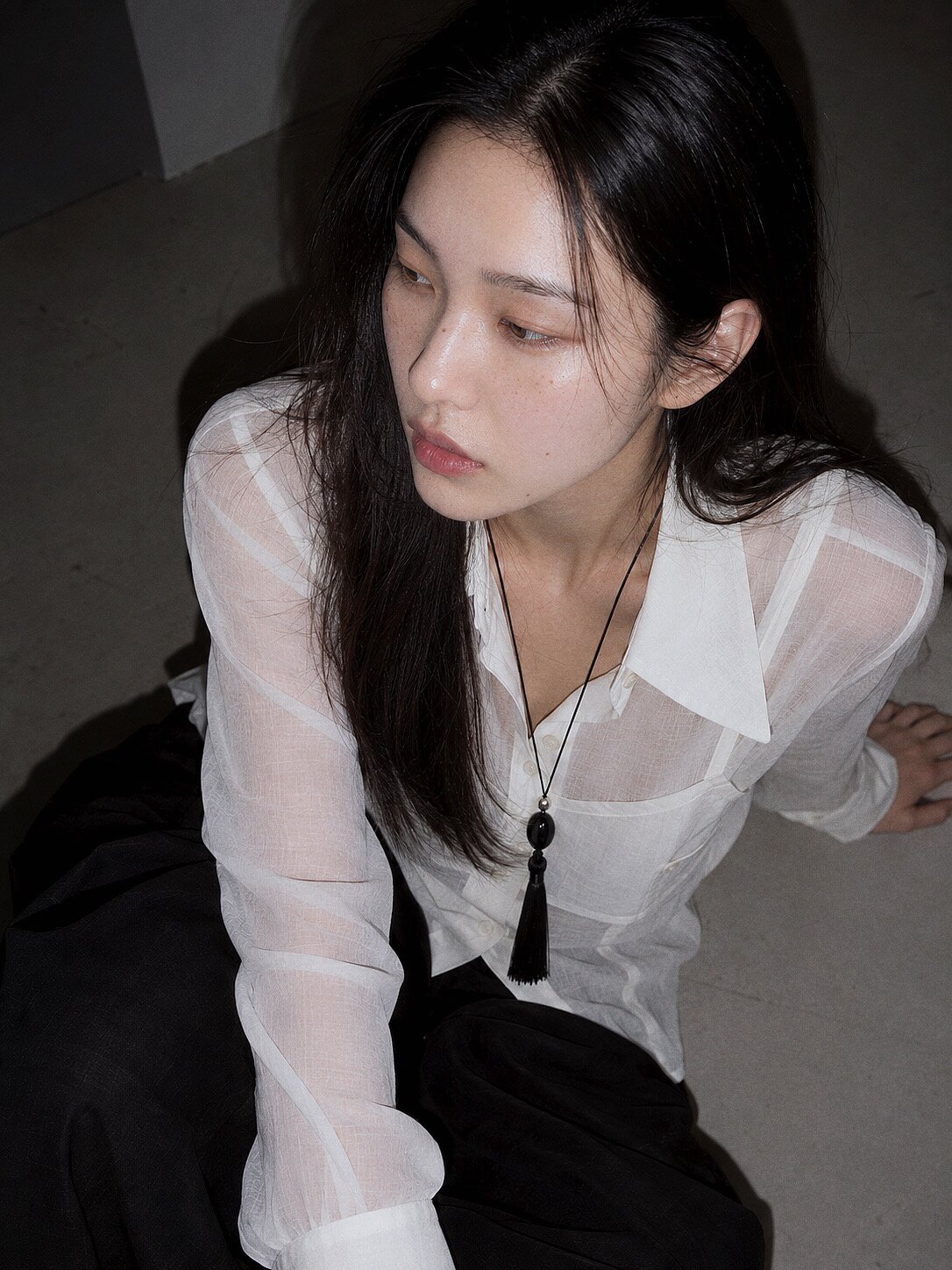 Noir tassle necklace / 누아르 태슬 목걸이