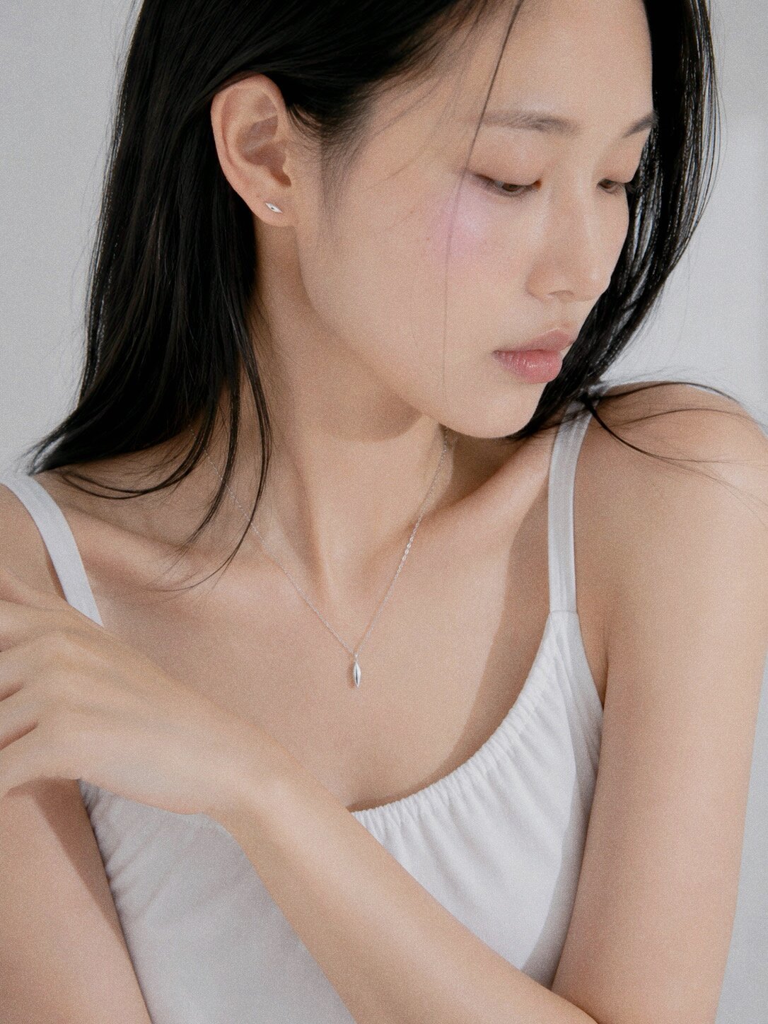 Edge seed necklace / 엣지 시드 목걸이