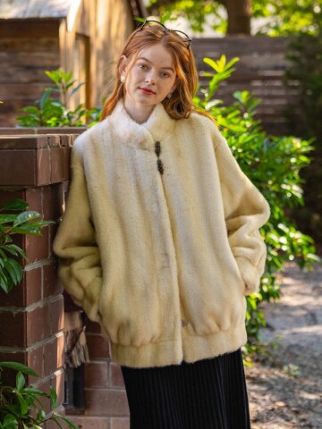 DA_Vintage glossy faux fur jacket