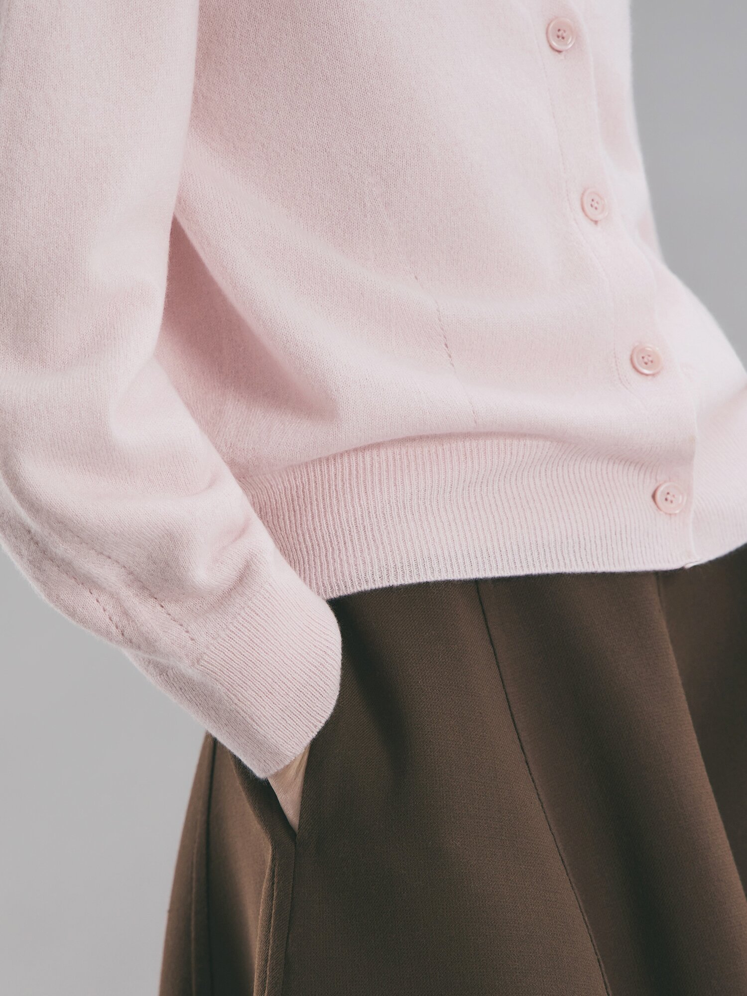 홀가먼트 캐시미어 브이넥 가디건 (LIGHT PINK)