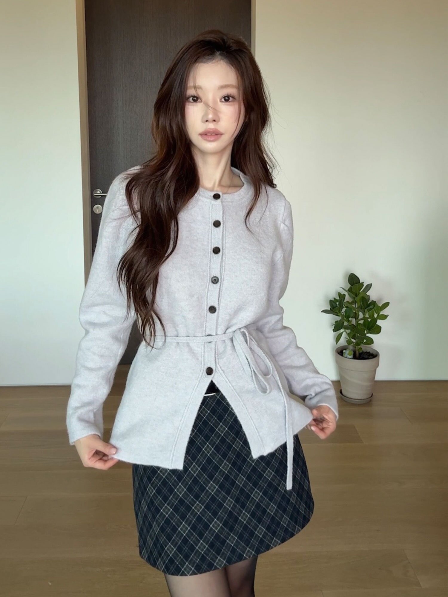 라운드넥 버튼 벨티드 가디건 (LIGHT PURPLE)