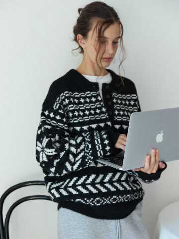 Oslo Henley Knit Black